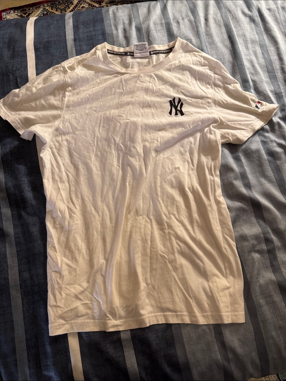 Yankees White Crewneck Logo T-Shirt